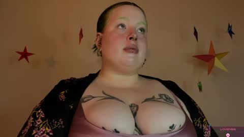 Snapshot of missbika chatting on April 2, 4:48 pm Miss Bika online show from April 2, 4:48 pm