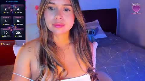 valentina andrea online show from June 11, 12:32 am