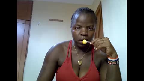 misscandy352_ online show from May 17, 2:13 pm