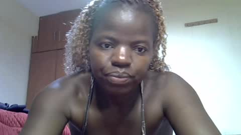 misscandy352_ online show from July 2, 11:27 am