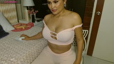 Misscapri online show from February 25, 11:22 pm