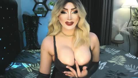 PRIESTESS CHANNEL online show from July 3, 6:03 pm