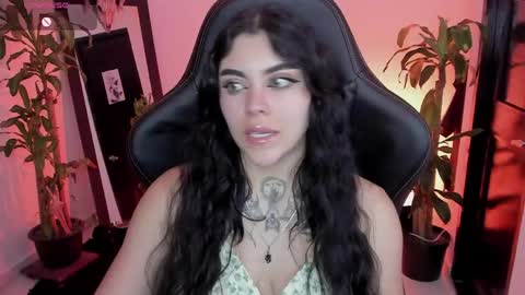 Missy Charlottte.  Hey remember to give me a thumbs up ty online show from April 1, 3:29 am