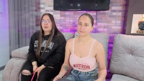 misscheelsee_as online show from May 20, 1:39 pm