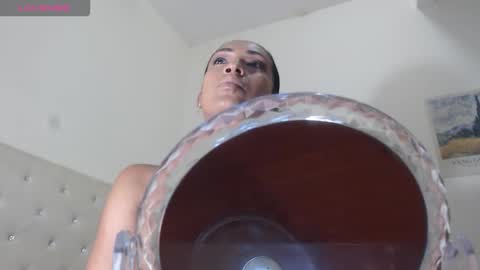 Snapshot of misscruzxz chatting on January 14, 1:11 am Donna di Diamanti online show from January 14, 1:11 am