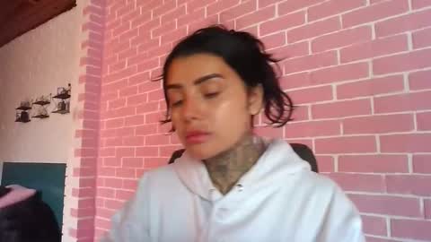 melodie  online show from November 28, 6:43 pm