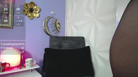 Snapshot of missellien chatting on June 5, 6:52 am Angela online show from June 5, 6:52 am