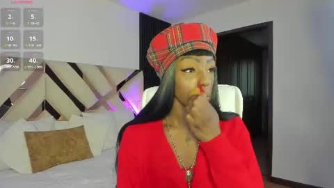 Snapshot of missemilie1 chatting on June 24, 12:26 pm Emilie Diaz online show from June 24, 12:26 pm