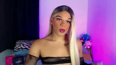 Fer online show from May 11, 6:05 pm