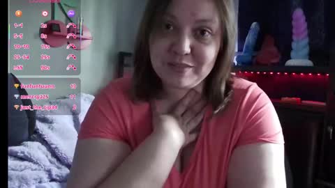 Snapshot of missfoxe12 chatting on November 25, 6:19 pm missfoxe12 online show from November 25, 6:19 pm