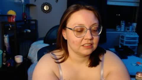 Snapshot of missfoxe12 chatting on April 6, 3:04 am missfoxe12 online show from April 6, 3:04 am