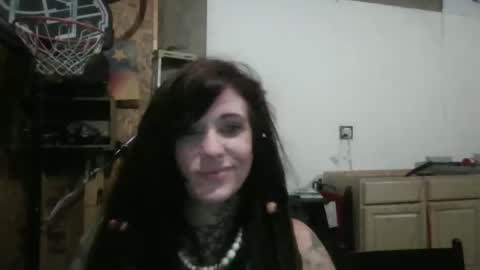 misshoneybadger333 online show from October 18, 12:57 am