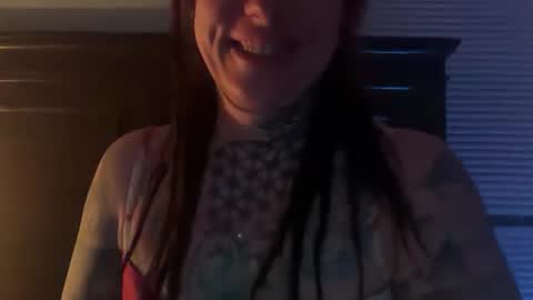 misshoneybadger333 online show from February 13, 3:35 am