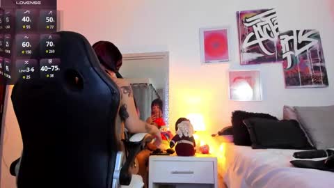 Annie online show from December 18, 2:10 am