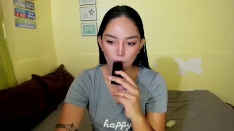 Snapshot of missindependent999 chatting on January 8, 3:53 am jj online show from January 8, 3:53 am