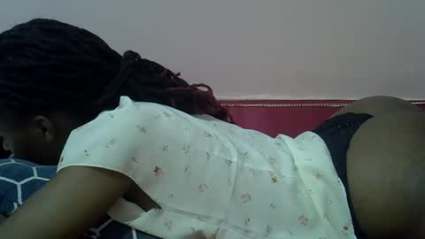 Snapshot of missjade25 chatting on February 19, 3:41 pm missjade25 online show from February 19, 3:41 pm