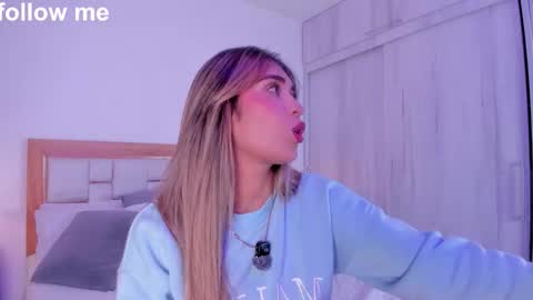 A N N Y online show from October 18, 3:09 am