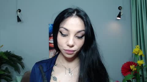 missjuliax online show from December 3, 6:48 am