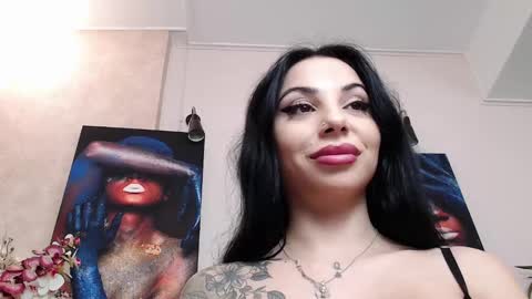 missjuliax online show from December 12, 11:07 am