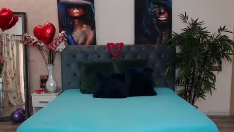 missjuliax online show from February 20, 5:55 am