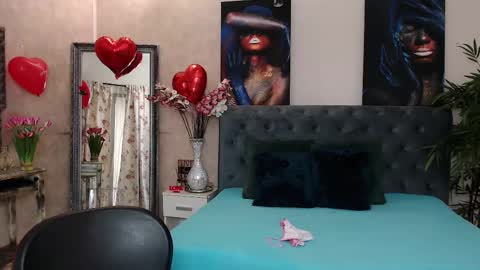 missjuliax online show from February 27, 10:37 am