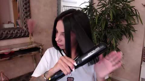 missjuliax online show from September 14, 5:06 am