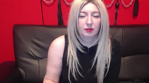 Snapshot of misskaliania chatting on February 10, 2:37 pm MissKaliAnia online show from February 10, 2:37 pm