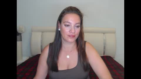 Khloe online show from October 3, 1:24 am