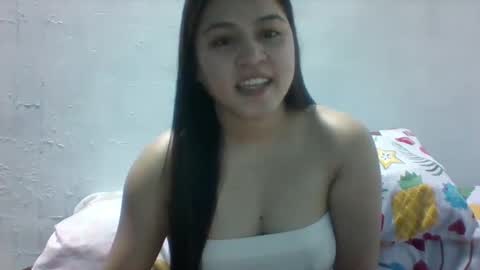 Snapshot of misskitty2xxx chatting on January 3, 11:23 pm Merry online show from January 3, 11:23 pm