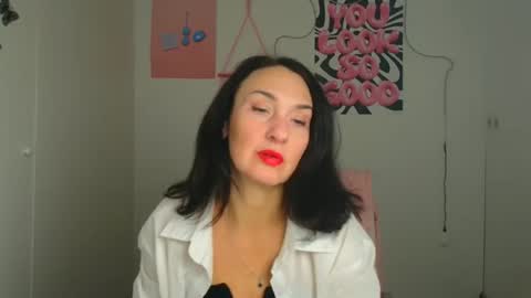 Christina online show from April 2, 11:30 am