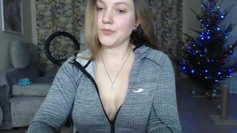 Snapshot of missliliian chatting on January 12, 8:36 pm MissLi online show from January 12, 8:36 pm