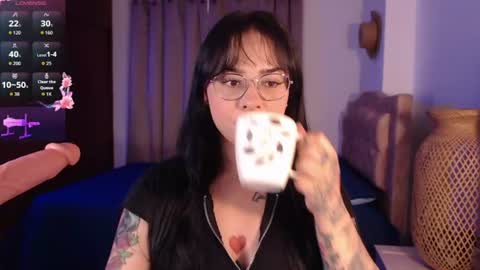 Snapshot of missmariana_ chatting on June 12, 11:14 pm missmariana_ online show from June 12, 11:14 pm
