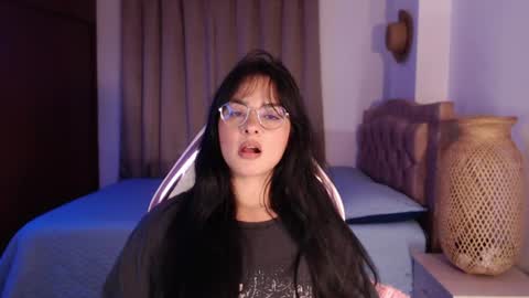 Snapshot of missmariana_ chatting on June 22, 3:25 am missmariana_ online show from June 22, 3:25 am