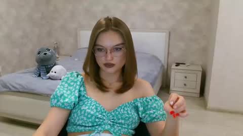 Snapshot of missmariat chatting on January 17, 9:28 pm OneGoddess online show from January 17, 9:28 pm