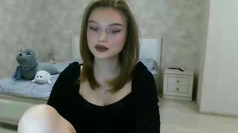 Snapshot of missmariat chatting on January 21, 2:48 pm OneGoddess online show from January 21, 2:48 pm