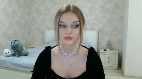 Snapshot of missmariat chatting on February 4, 1:16 pm OneGoddess online show from February 4, 1:16 pm