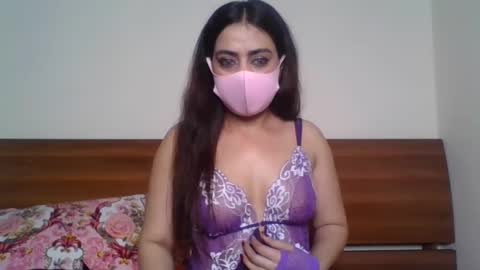 Snapshot of missmask24 chatting on September 21, 1:57 pm Missmask24 online show from September 21, 1:57 pm