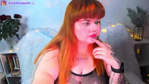 Maya online show from December 17, 5:02 am
