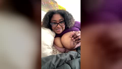 missmaybach_ online show from April 13, 8:14 pm