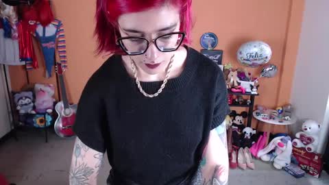 Snapshot of missmia2 chatting on February 5, 1:33 pm Miss Mia online show from February 5, 1:33 pm