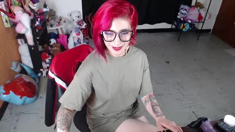 Snapshot of missmia2 chatting on February 8, 6:44 pm Miss Mia online show from February 8, 6:44 pm