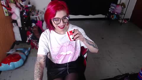 Snapshot of missmia2 chatting on February 9, 2:07 pm Miss Mia online show from February 9, 2:07 pm
