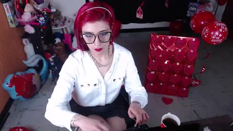 Snapshot of missmia2 chatting on February 19, 4:33 pm Miss Mia online show from February 19, 4:33 pm