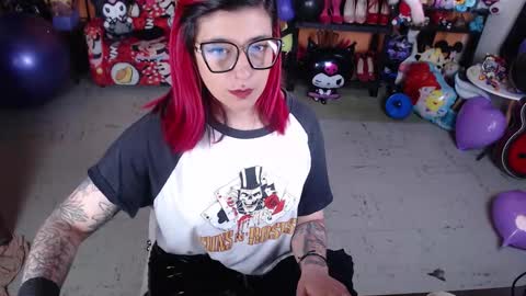 Snapshot of missmia2 chatting on September 18, 3:03 pm Miss Mia online show from September 18, 3:03 pm