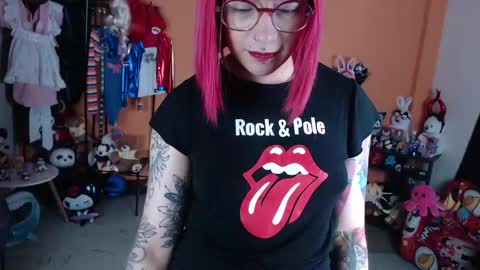 Miss Mia online show from April 30, 1:39 pm