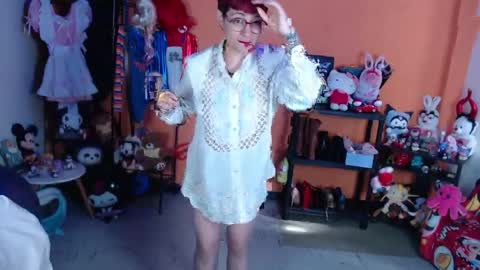 Miss Mia online show from May 4, 2:24 pm