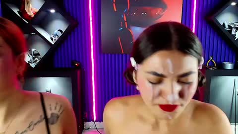 Snapshot of missmia_bdsm chatting on April 27, 2:26 pm online show from April 27, 2:26 pm