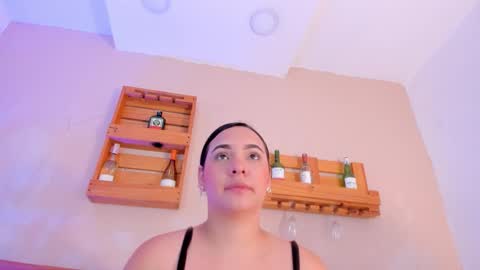 Mia  online show from November 24, 11:43 am