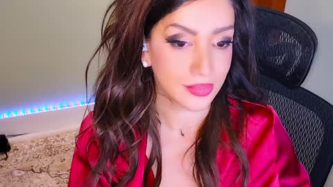 Snapshot of missmina chatting on December 27, 5:09 am Mina online show from December 27, 5:09 am