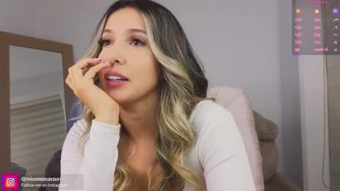 Emma Rivera online show from October 31, 1:06 am